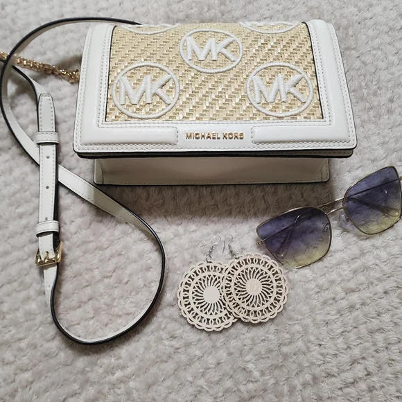 Chic Michael Kors Tan White Chain Strap Bag
